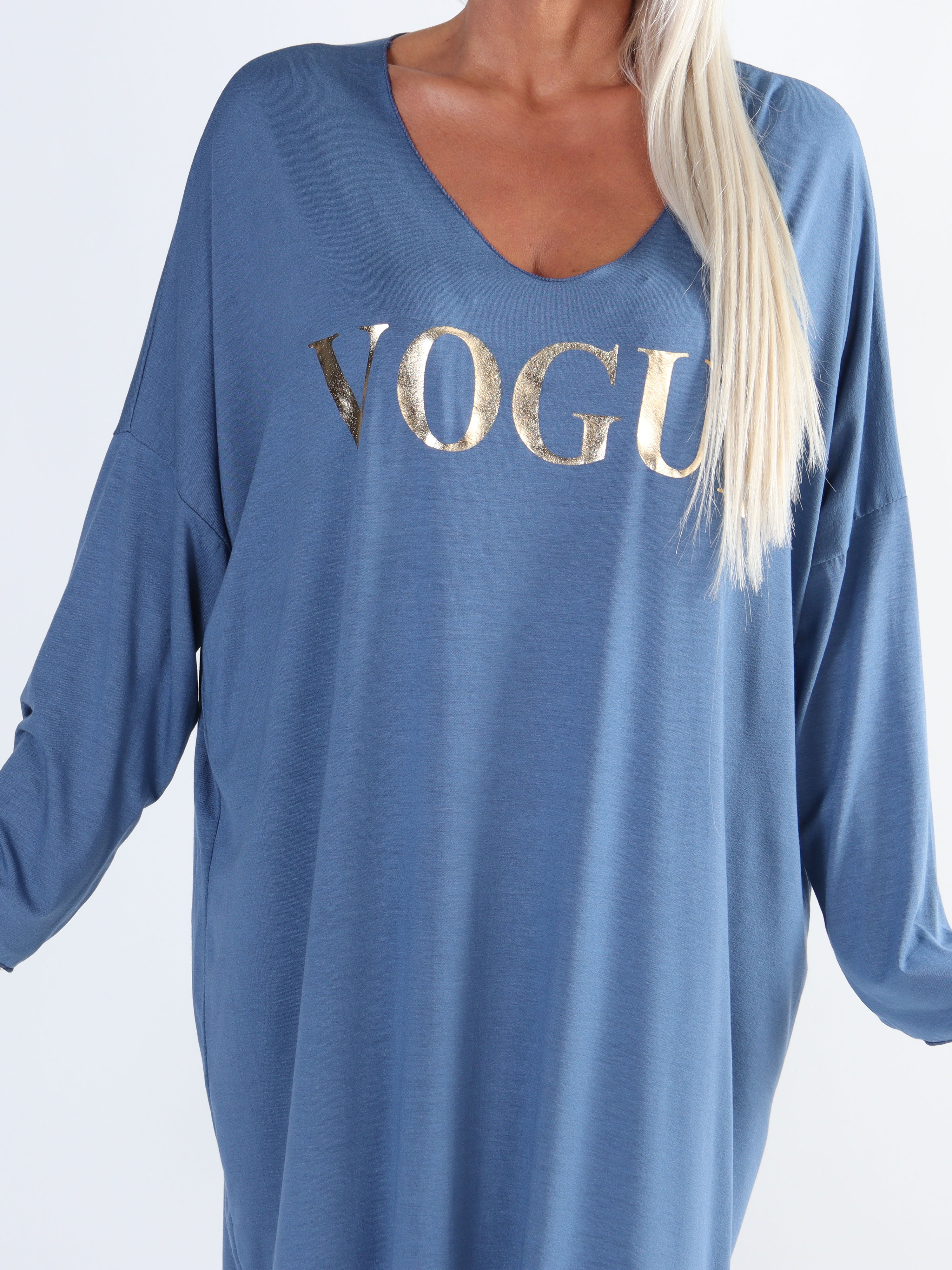 Vogue Long Sleeve - Langærmet plus size kjole i viskose med guld skrift